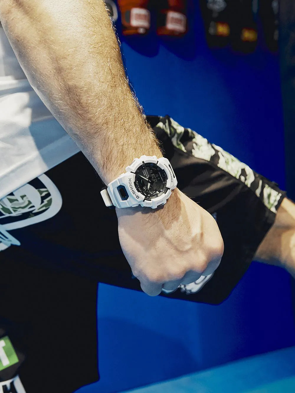 Casio GBA-900-7AER G-Shock men`s 46mm 20ATM