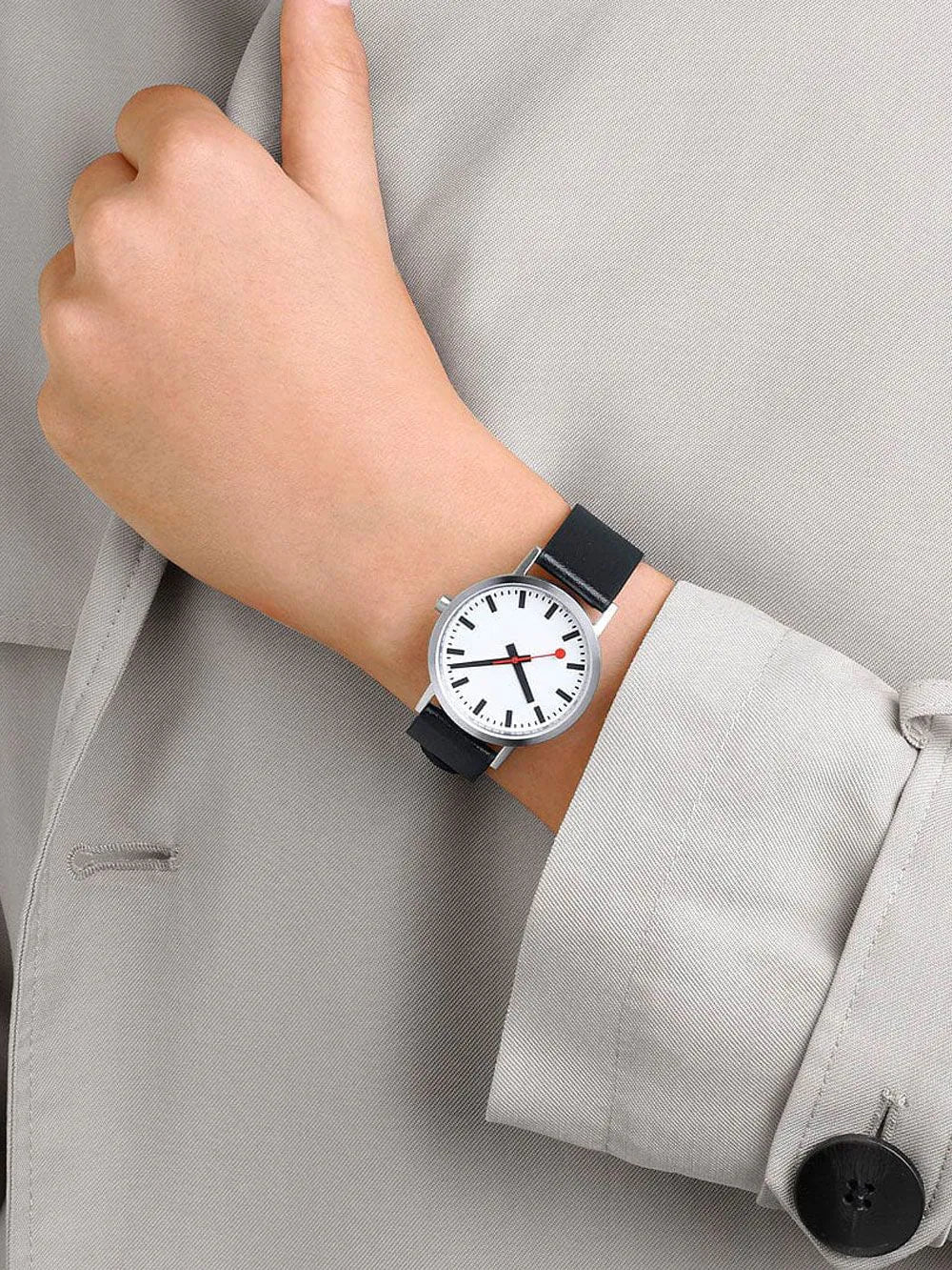 Mondaine A660.30314.16OMV Ladies Watch Classic 36mm 3ATM