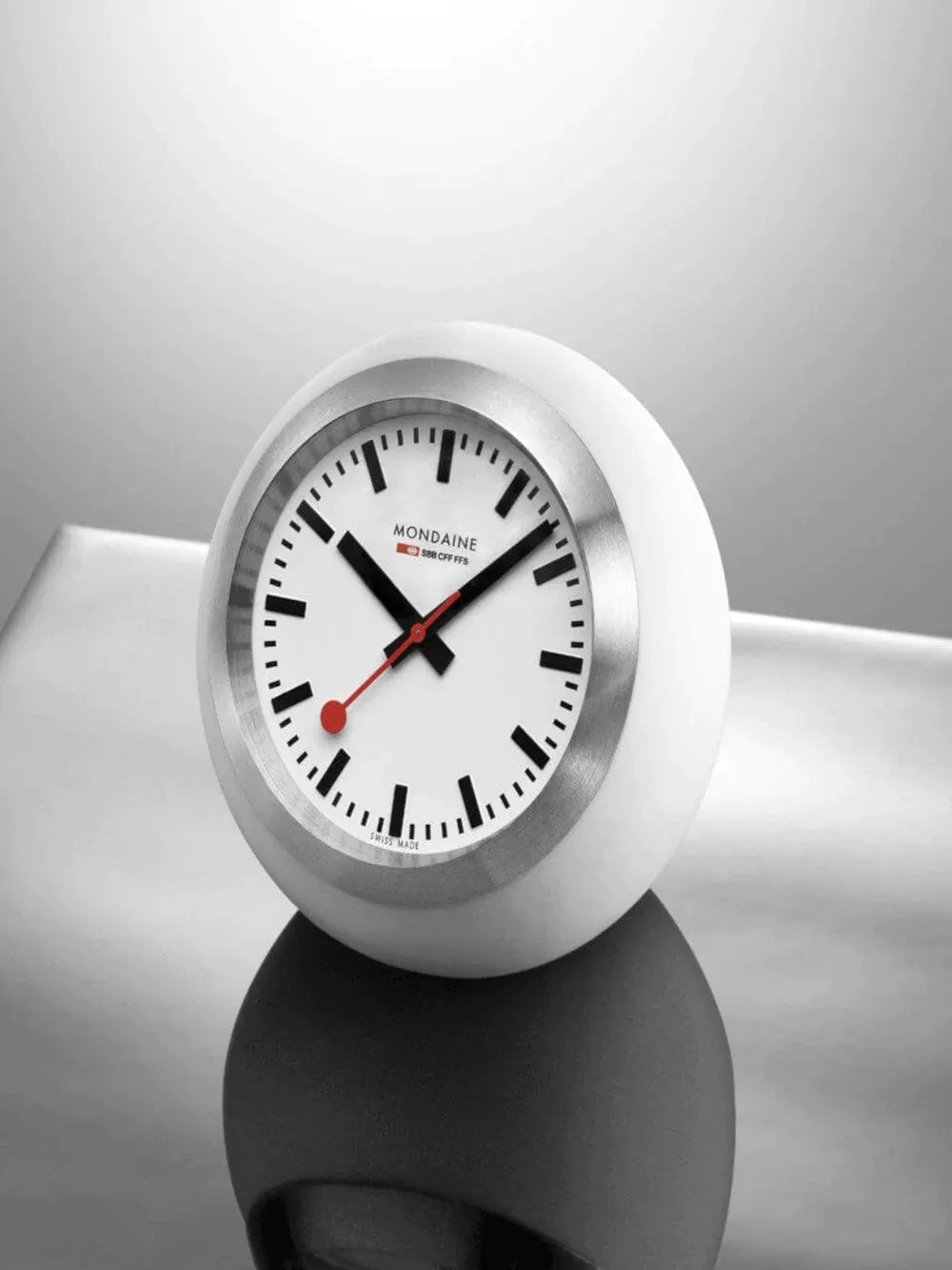 Mondaine A660.30335.16SBA White Table clock 60mm 30ATM