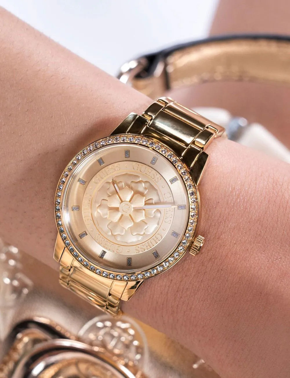 Guess GW0747L2 Ladies watch Petal 36mm 1ATM