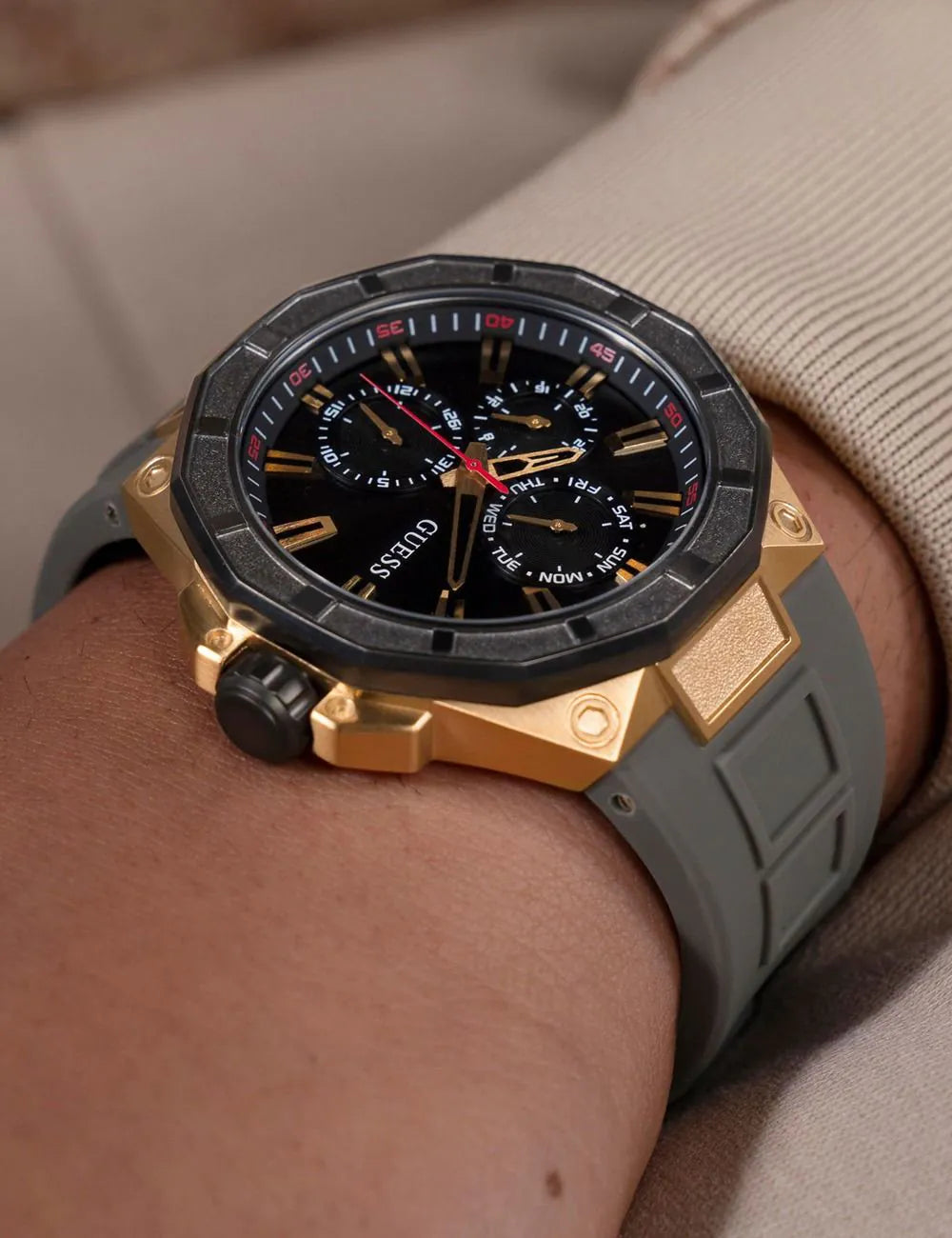 Guess GW0803G1 Mens watch R2 50mm 5ATM