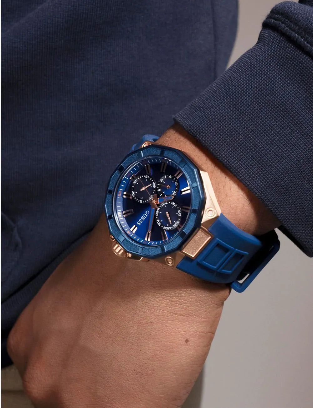 Guess GW0803G2 Mens watch R2 50mm 5ATM