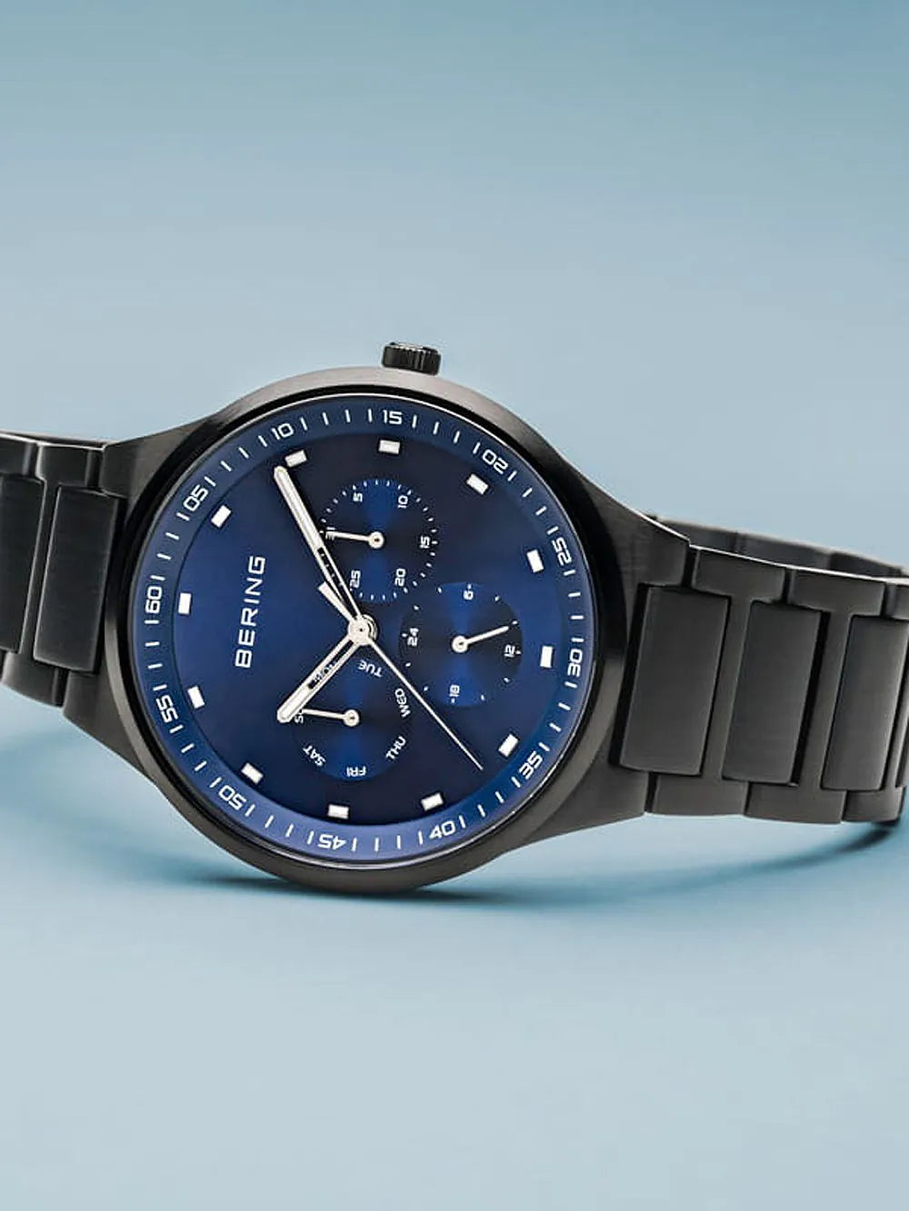 Bering 11740-727 Classic men`s watch 40mm 10ATM