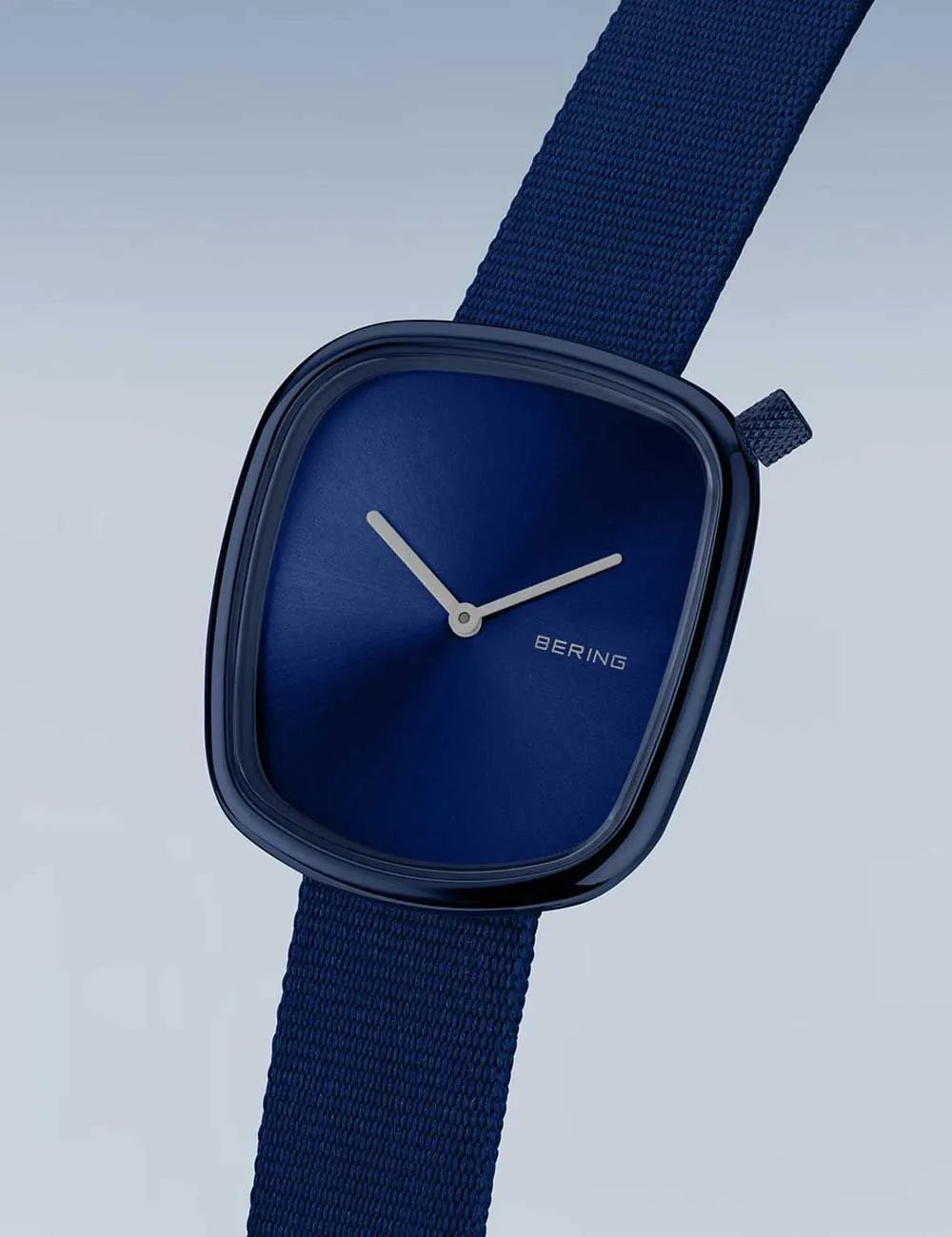 Bering 18034-397 Ladies Watch Pebble 34mm 3ATM