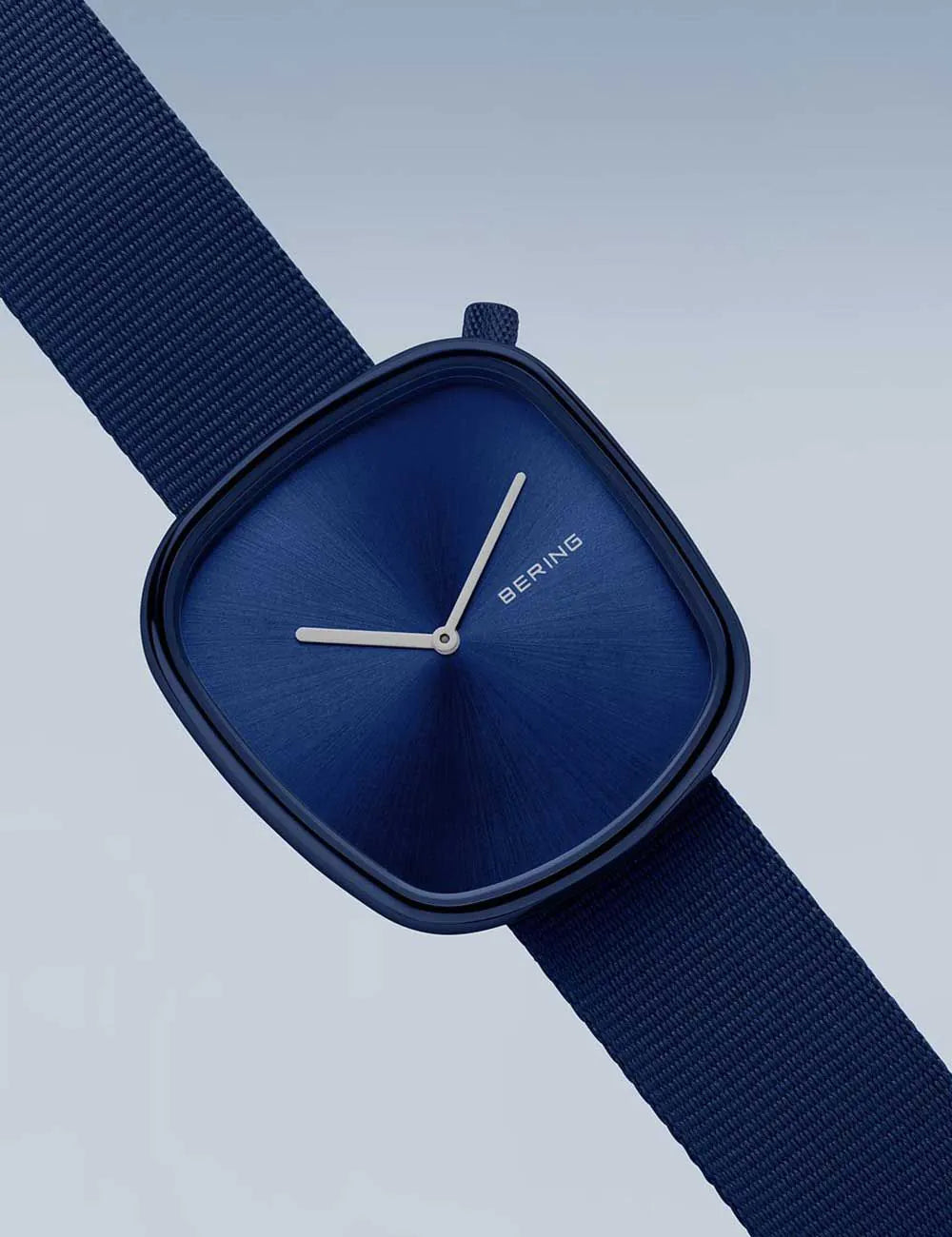 Bering 18040-397 Mens Watch Pebble 40mm 3ATM