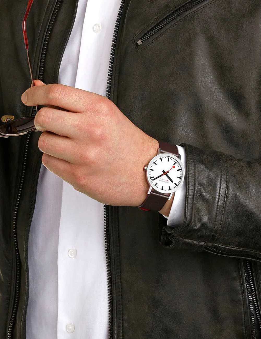Mondaine A660.30360.11SBGV Mens Watch Classic SBB vegan 40mm 3ATM