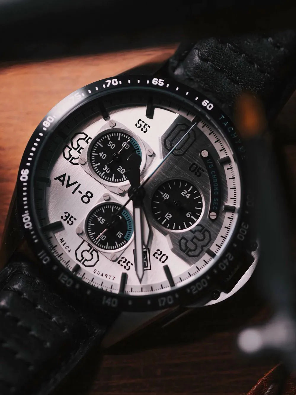 AVI-8 AV-4077-01 P-51 Mustang Chronograph 43mm 5ATM