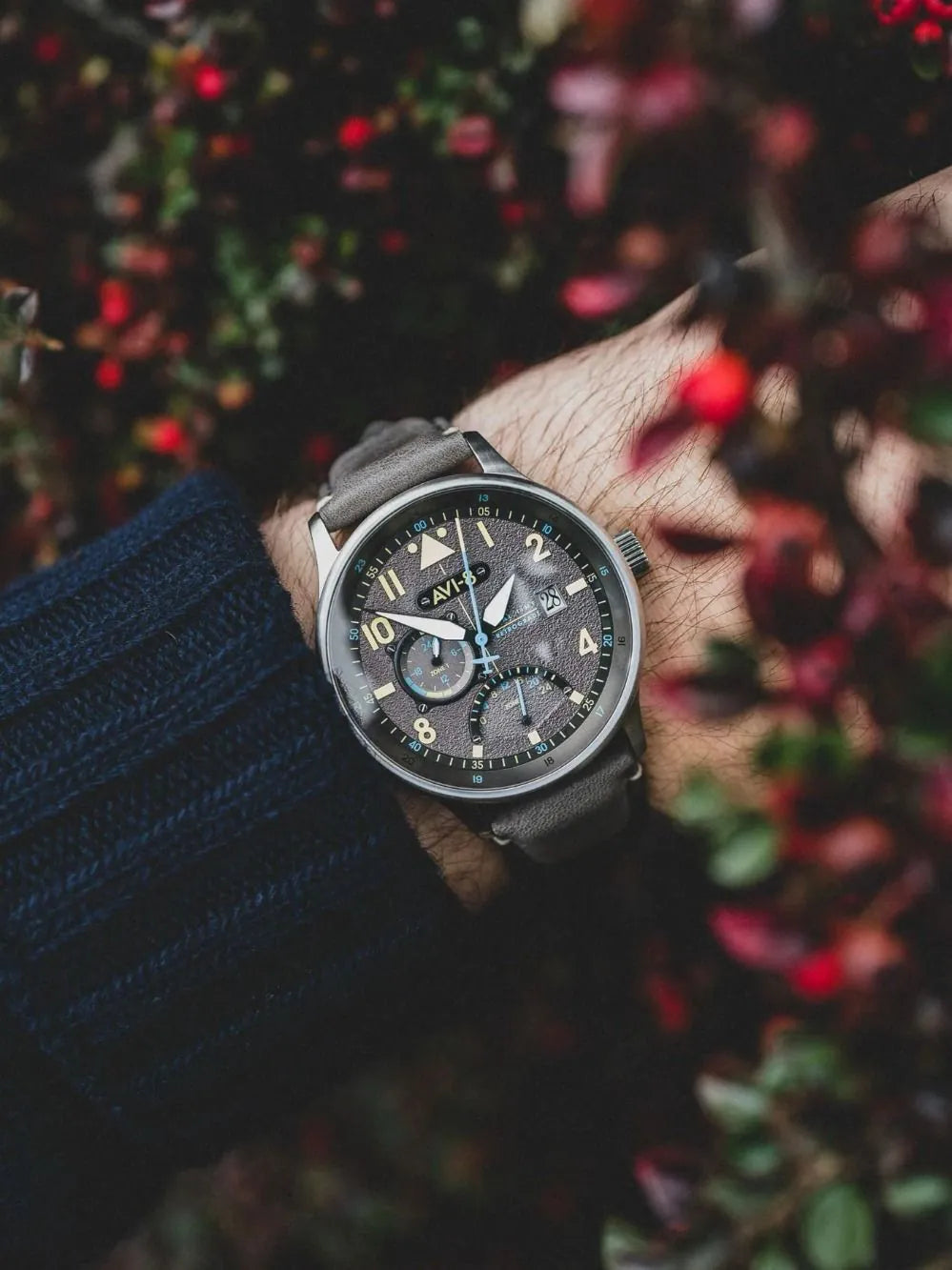 AVI-8 AV-4101-09 Mens Watch Hawker Hurricane McKellar Dual Time 44mm 5ATM