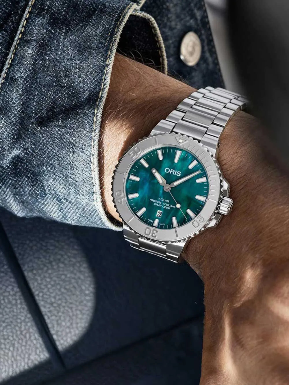Oris 01 733 7730 4137-07 8 24 05PEB Mens Watch Aquis Date Automatic 43,5mm 30ATM
