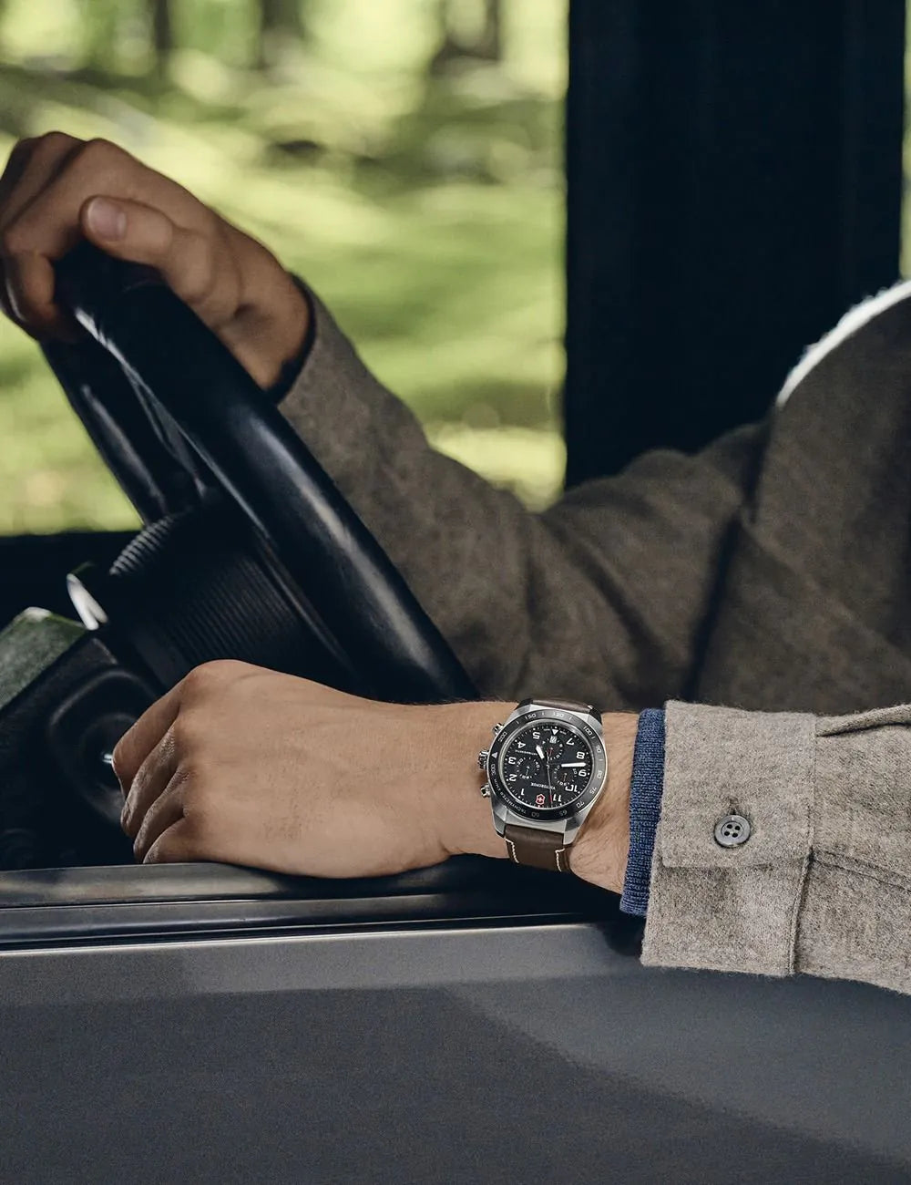 Victorinox 242046 Mens Watch Swiss Army Chrono 42mm 10ATM