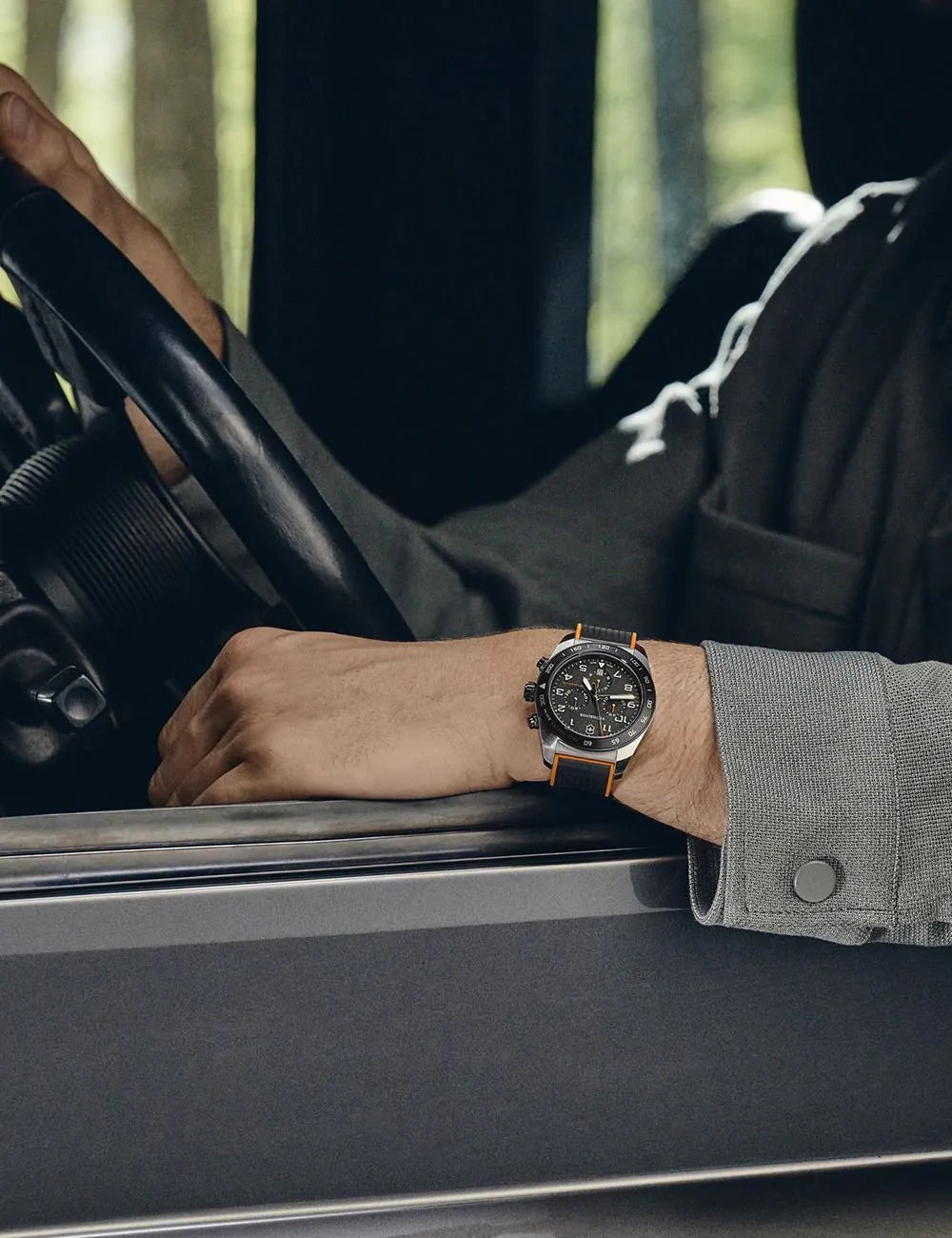 Victorinox 242050 Mens Watch Swiss Army Chrono 42mm 10ATM