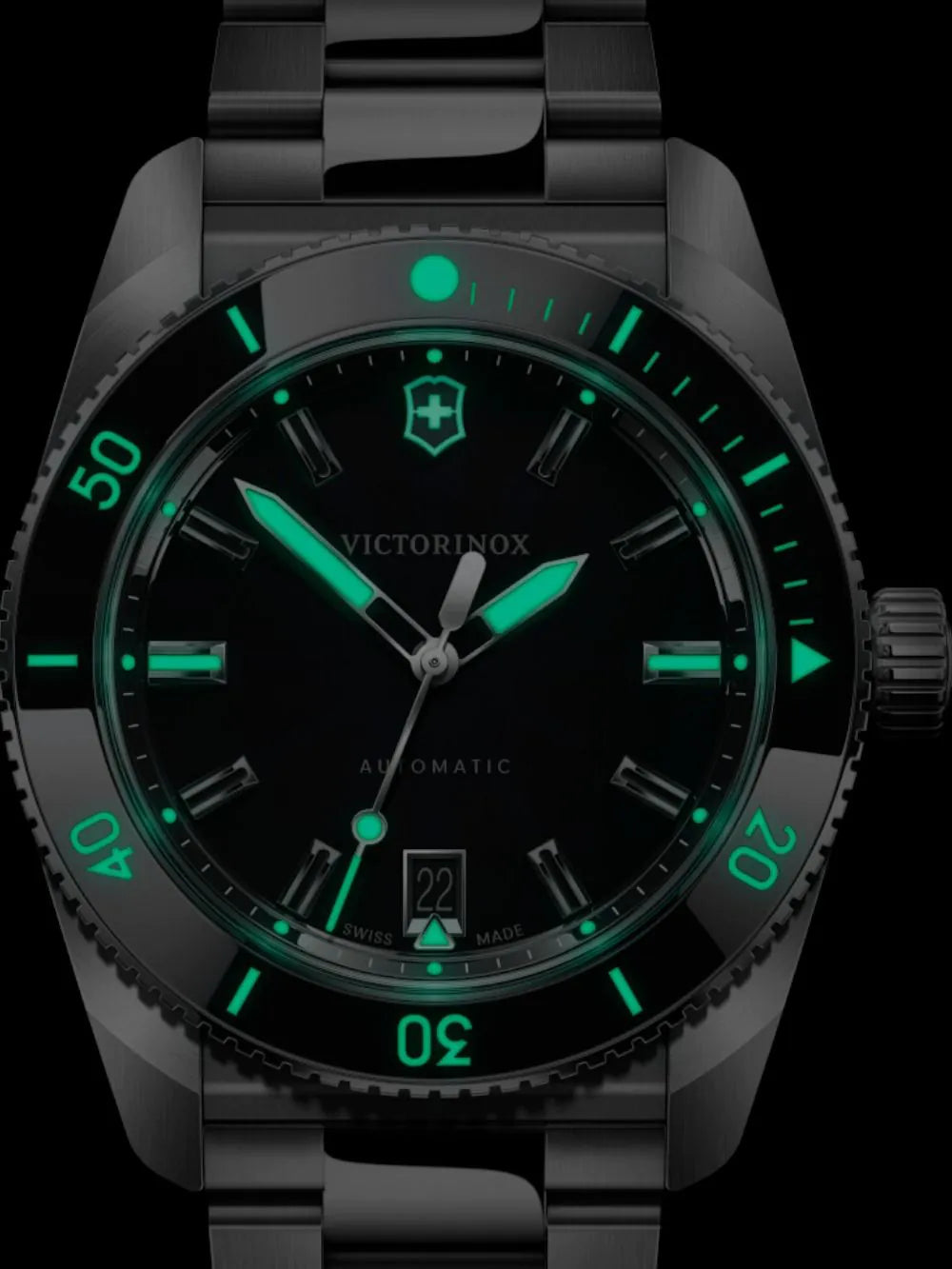 Victorinox 242105 Mens watch Maverick Automatic 39mm 20ATM