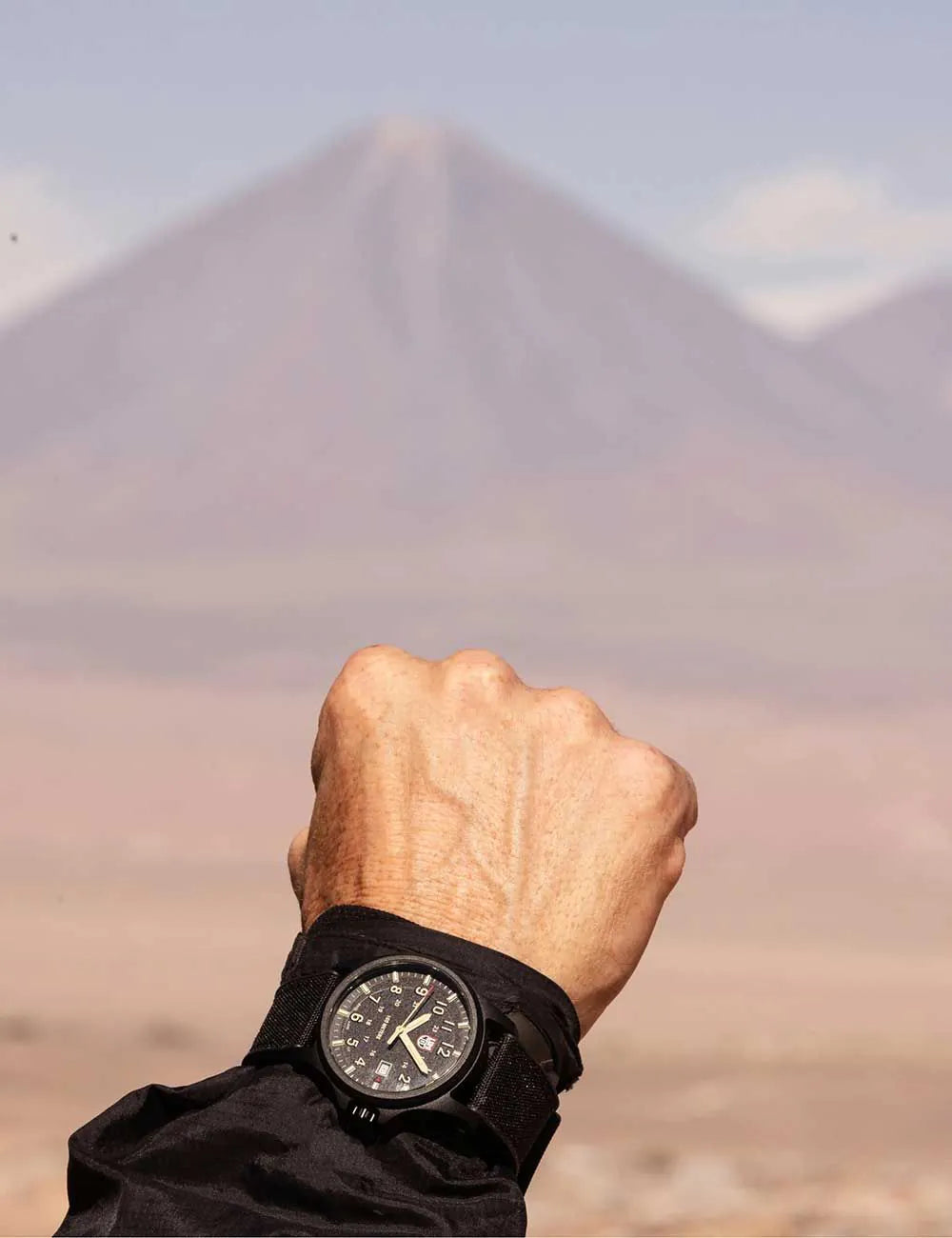 Luminox XL.1970.SET Mens Watch Atacama Field 43mm 10ATM
