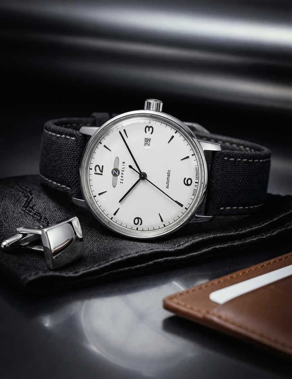 Zeppelin 8064-1n LZ-129 Hindenburg Automatic