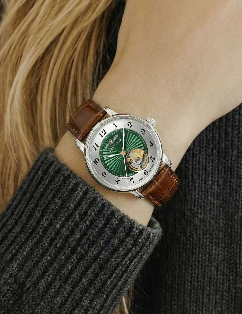 Zeppelin 8567-2 Unisex Friedrichshafen Open Heart Automatik 36mm 5ATM